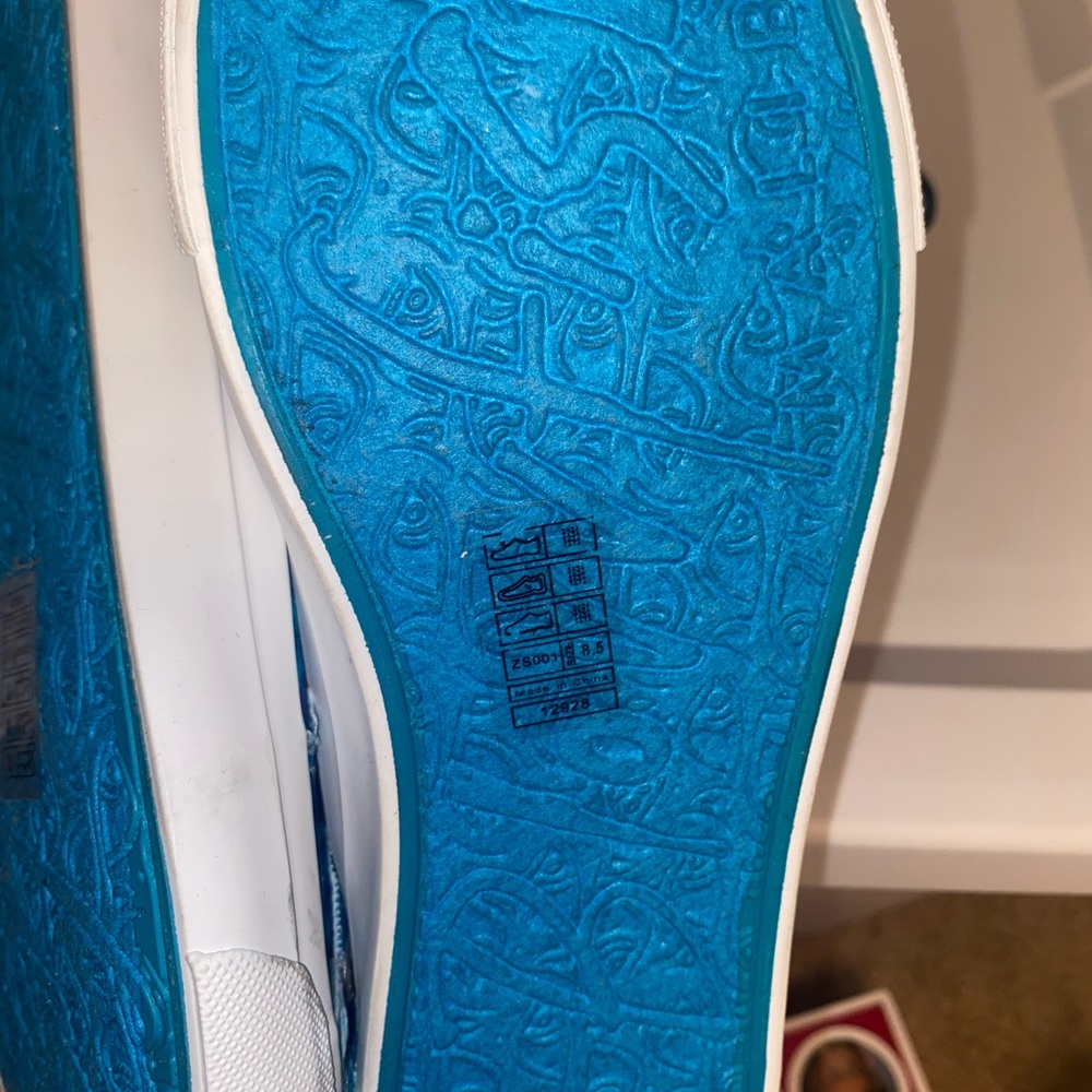 NIB Blowfish Canvas Slip On Hibiscus 6 - Picture 9 of 10